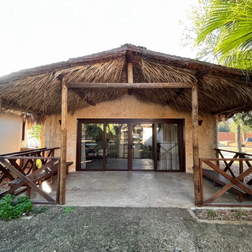 Bungalows-techo-de-paja