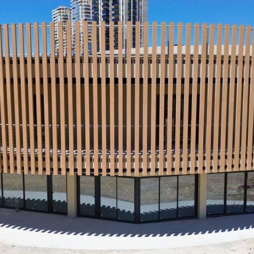 fachada de madera
